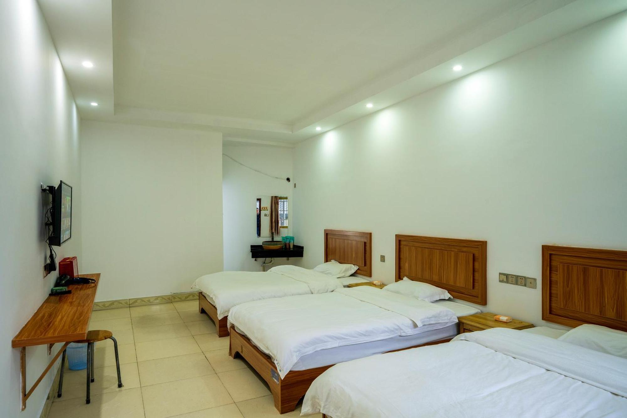 张家界大庸家民宿dyj Hostel Bagian luar foto